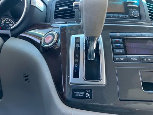 Used 2014 Nissan Quest SV FWD image 12
