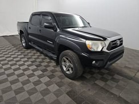 Used 2013 Toyota Tacoma PreRunner w/ SR5 Pkg RWD image 3