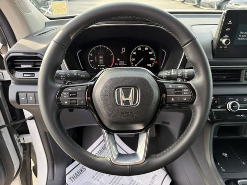 Used 2025 Honda Pilot EX-L image 27