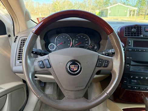 Used 2006 Cadillac SRX w/ Drivers Level One Package AWD/4WD image 22