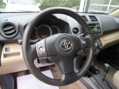 Used 2012 Toyota RAV4 4WD w/ Value Pkg image 15