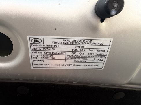 Used 2018 Kia Niro EX image 8