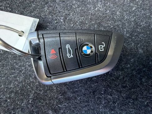 Used 2025 BMW M4 CS AWD/4WD image 28