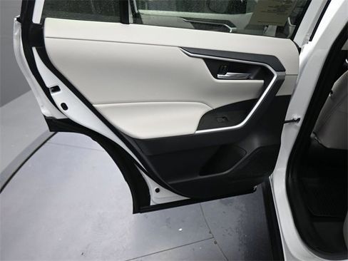New 2025 Toyota RAV4 XLE image 15