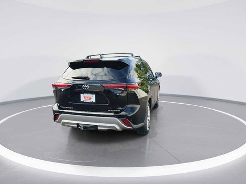 Certified 2026 Toyota Highlander Platinum AWD/4WD image 7