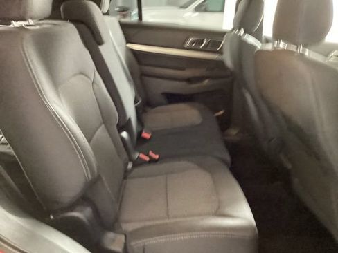 Used 2018 Ford Explorer XLT w/ Equipment Group 201A AWD/4WD image 20