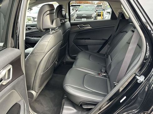 Used 2025 Kia Sportage EX image 19