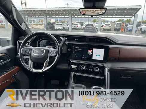 Used 2024 GMC Sierra 3500 Denali Ultimate AWD/4WD image 16