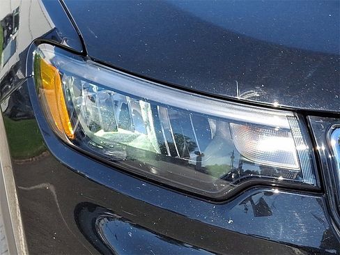 Used 2023 Jeep Compass Limited image 10