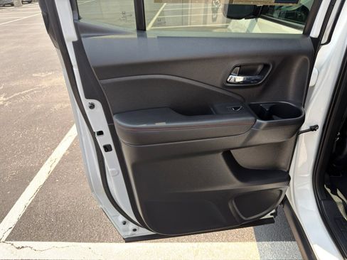 Used 2025 Honda Ridgeline Black Edition image 30