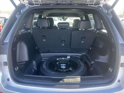 Certified 2025 Jeep Grand Cherokee Altitude image 20