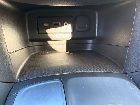 Used 2020 Chevrolet Equinox LT image 16