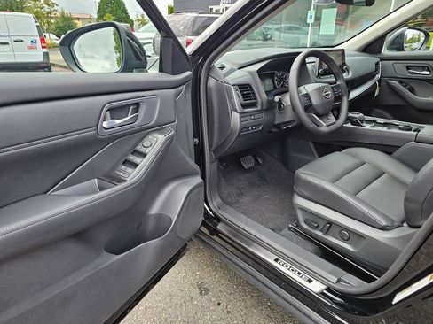 New 2026 Nissan Rogue Dark Armor AWD/4WD image 15