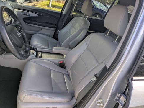 Used 2020 Honda Pilot Touring image 19
