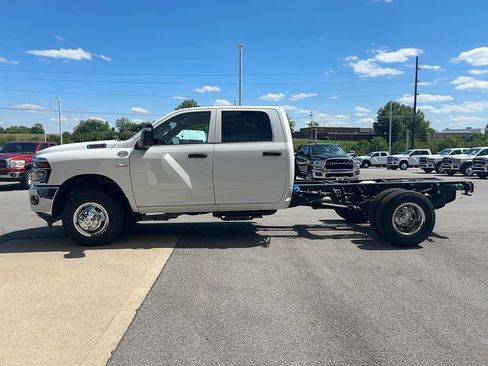 New 2026 RAM 3500 Tradesman AWD/4WD image 5