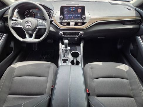 Used 2023 Nissan Altima 2.5 SV AWD/4WD image 17