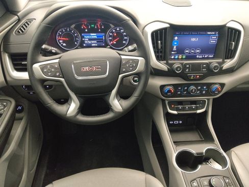 Used 2023 GMC Terrain SLT w/ Infotainment Package II image 22