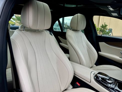 Used 2017 Mercedes-Benz E 300 image 22