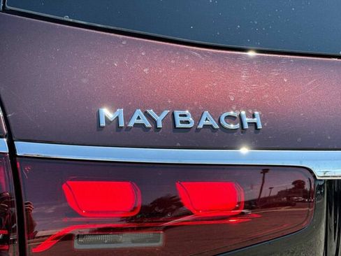 Certified 2024 Mercedes-Benz Maybach GLS 600 4MATIC image 37