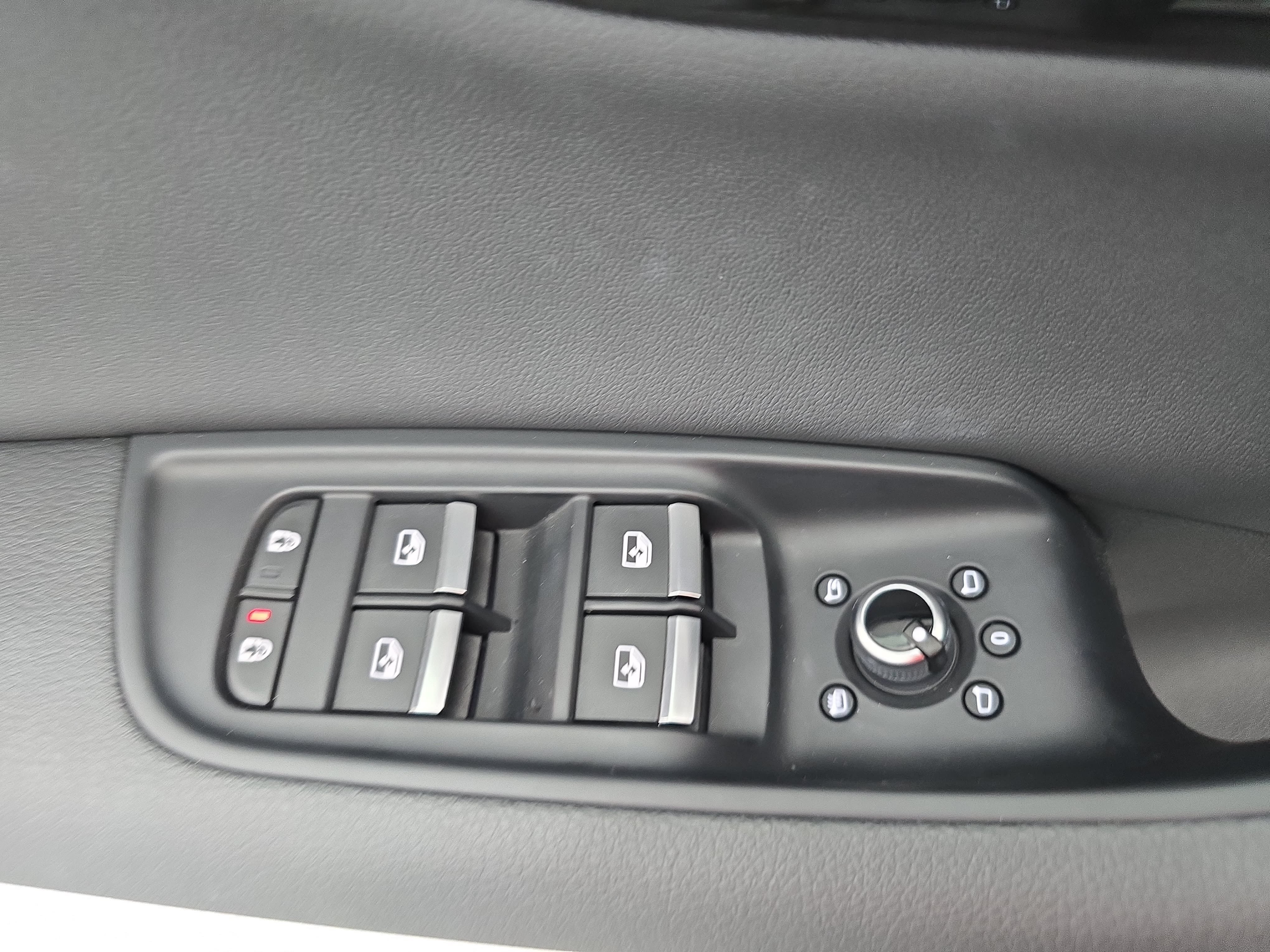 Used 2023 Audi Q7 2.0T Premium w/ Convenience Package AWD/4WD image 29