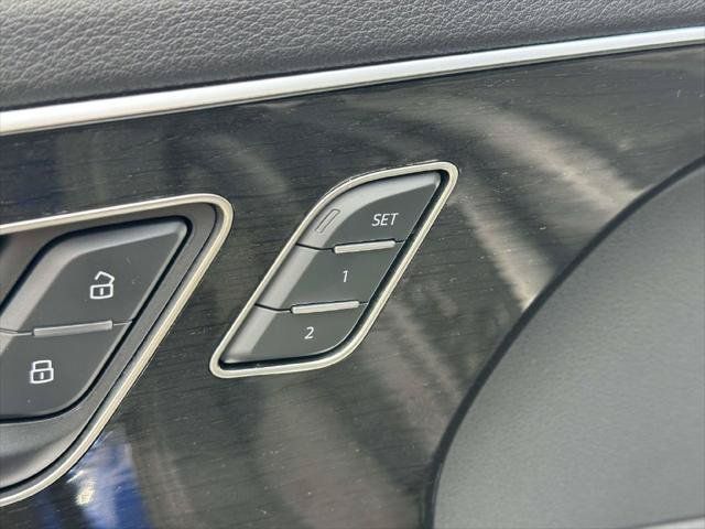 Used 2023 Audi Q7 3.0T Premium Plus w/ Premium Plus Package AWD/4WD image 19