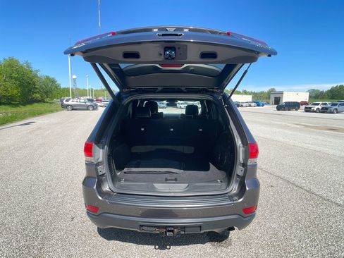 Used 2019 Jeep Grand Cherokee Laredo w/ Laredo X Package AWD/4WD image 26