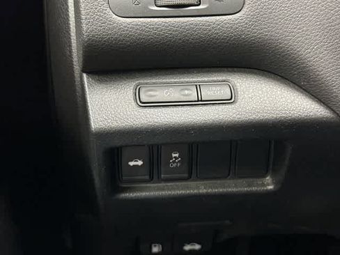 Used 2017 Nissan Altima 2.5 SV FWD image 19