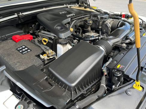 Used 2020 Jeep Gladiator Mojave AWD/4WD image 29