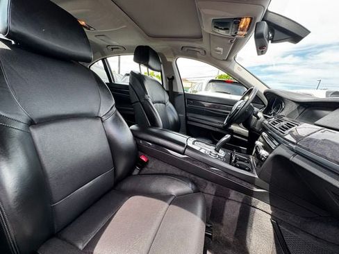 Used 2010 BMW 750Li xDrive AWD/4WD image 21
