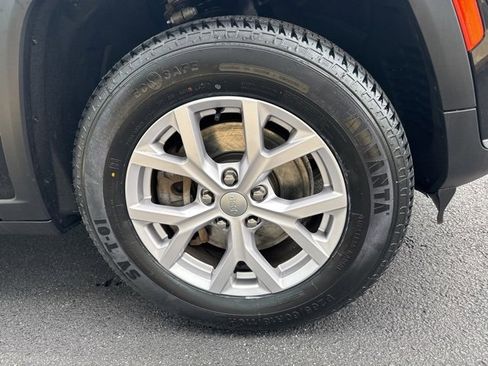 Used 2022 Jeep Grand Cherokee L Limited image 24