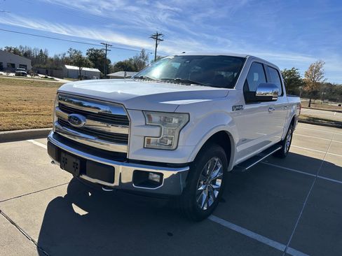 Used 2015 Ford F150 Lariat w/ Equipment Group 502A Luxury image 2