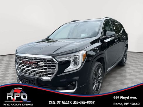 Used 2022 GMC Terrain Denali w/ Black Diamond Edition AWD/4WD image 1