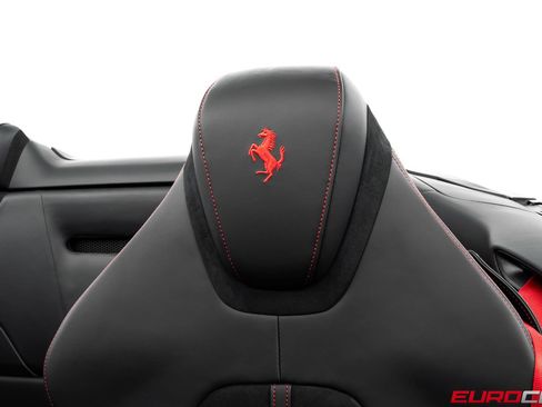 Used 2026 Ferrari Roma Spider RWD image 43