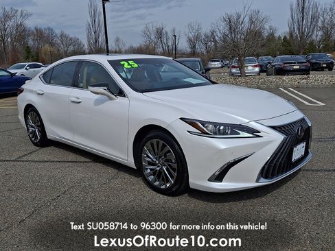 Certified 2025 Lexus ES 300h w/ Technology Package image 1