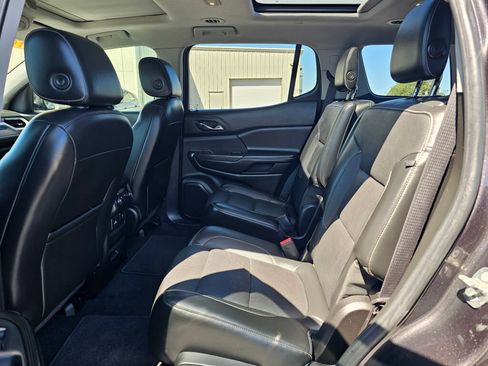 Used 2018 GMC Acadia SLT AWD/4WD image 12