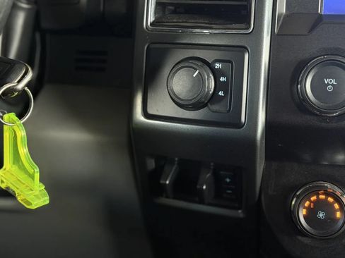 Used 2022 Ford F250 XLT AWD/4WD image 29