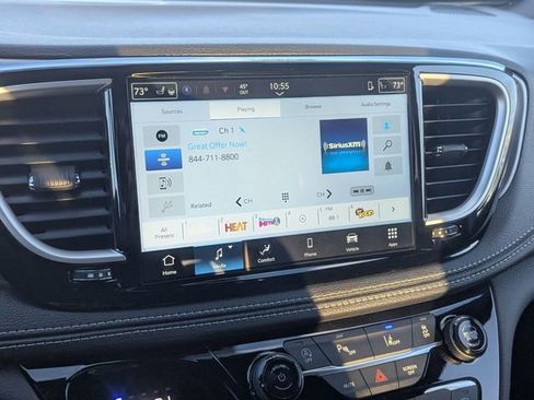 New 2026 Chrysler Pacifica Select image 14