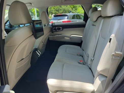 Certified 2026 Kia Sorento S FWD image 10