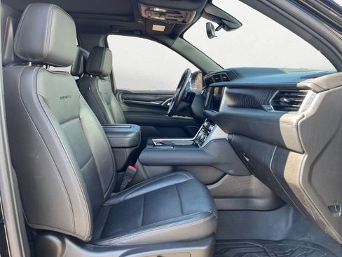 Used 2021 GMC Yukon Denali w/ Denali Ultimate Package AWD/4WD image 17