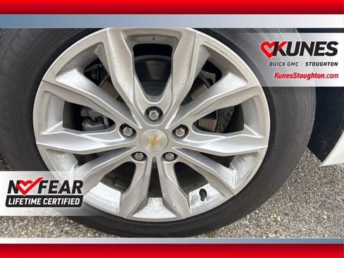 Used 2024 Chevrolet Malibu LT FWD image 8