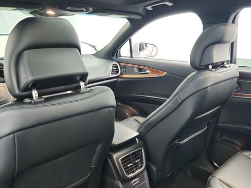 Used 2019 Lincoln Nautilus Reserve AWD/4WD image 26