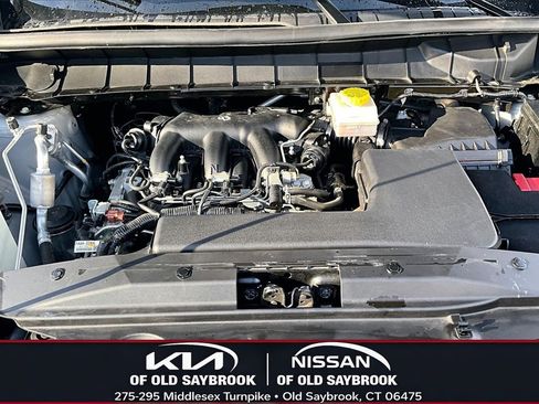 Certified 2024 Nissan Pathfinder SV image 30