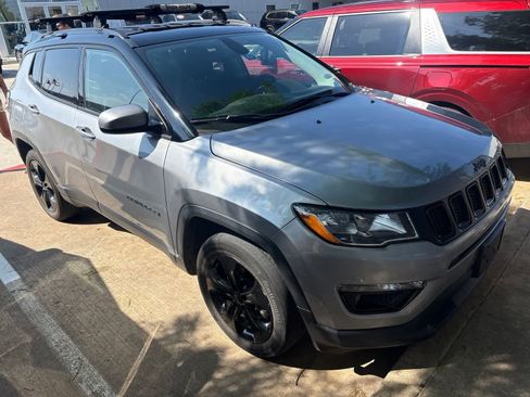 Used 2019 Jeep Compass Latitude AWD/4WD image 6