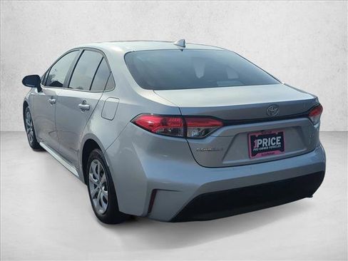 Used 2024 Toyota Corolla LE image 8
