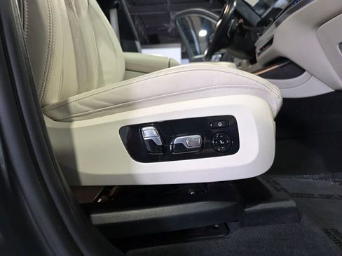 Used 2023 BMW X7 xDrive40i w/ Executive Package AWD/4WD image 21