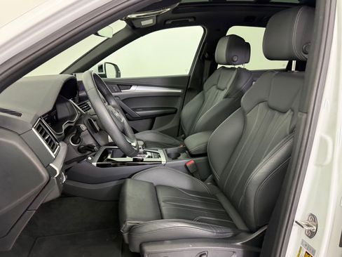 Used 2025 Audi Q5 2.0T Premium image 5
