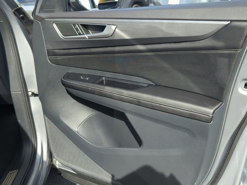 Certified 2024 Volkswagen Atlas Cross Sport SE image 16