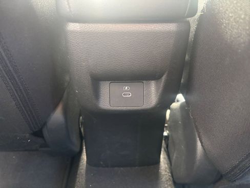 Used 2025 Nissan Versa SV image 22