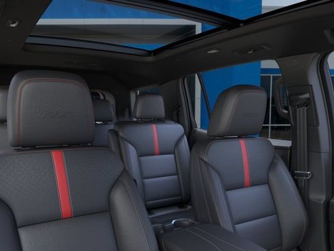 New 2026 Chevrolet Traverse RS w/ LPO, Floor Liner Package AWD/4WD image 24