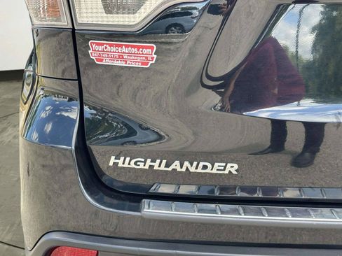 Used 2019 Toyota Highlander SE AWD/4WD image 15